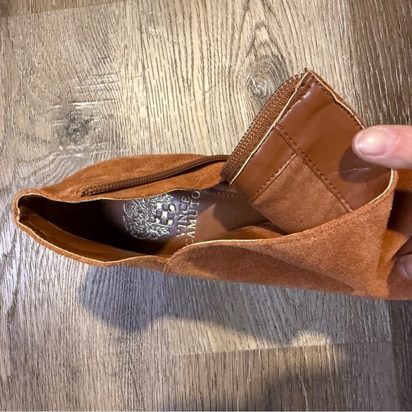 Vince Camuto Peep Toe Booties EUC - Picture 11 of 13